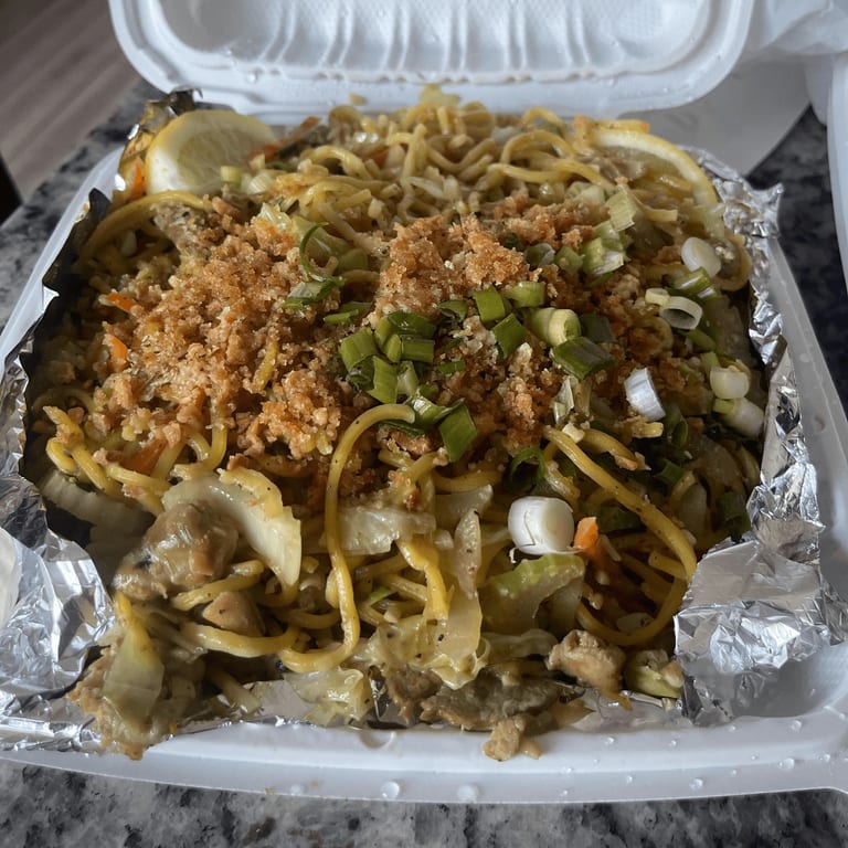 Delicious Pancit Canton and More Filipino Favorites