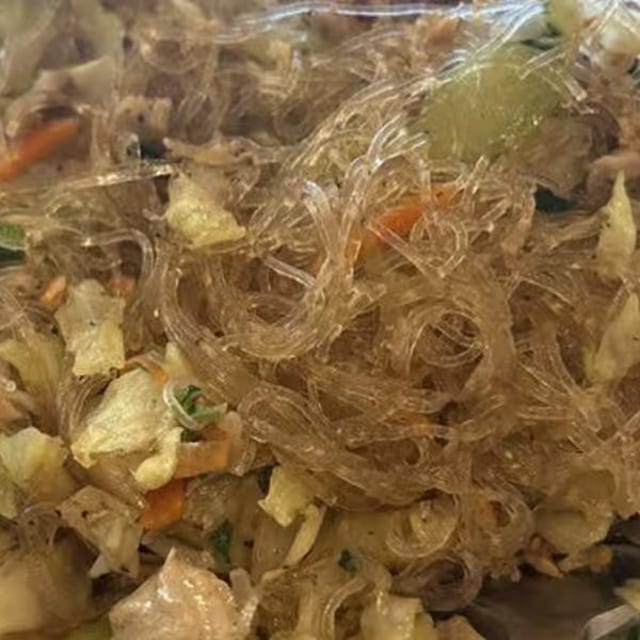 Pancit Sotanghon.